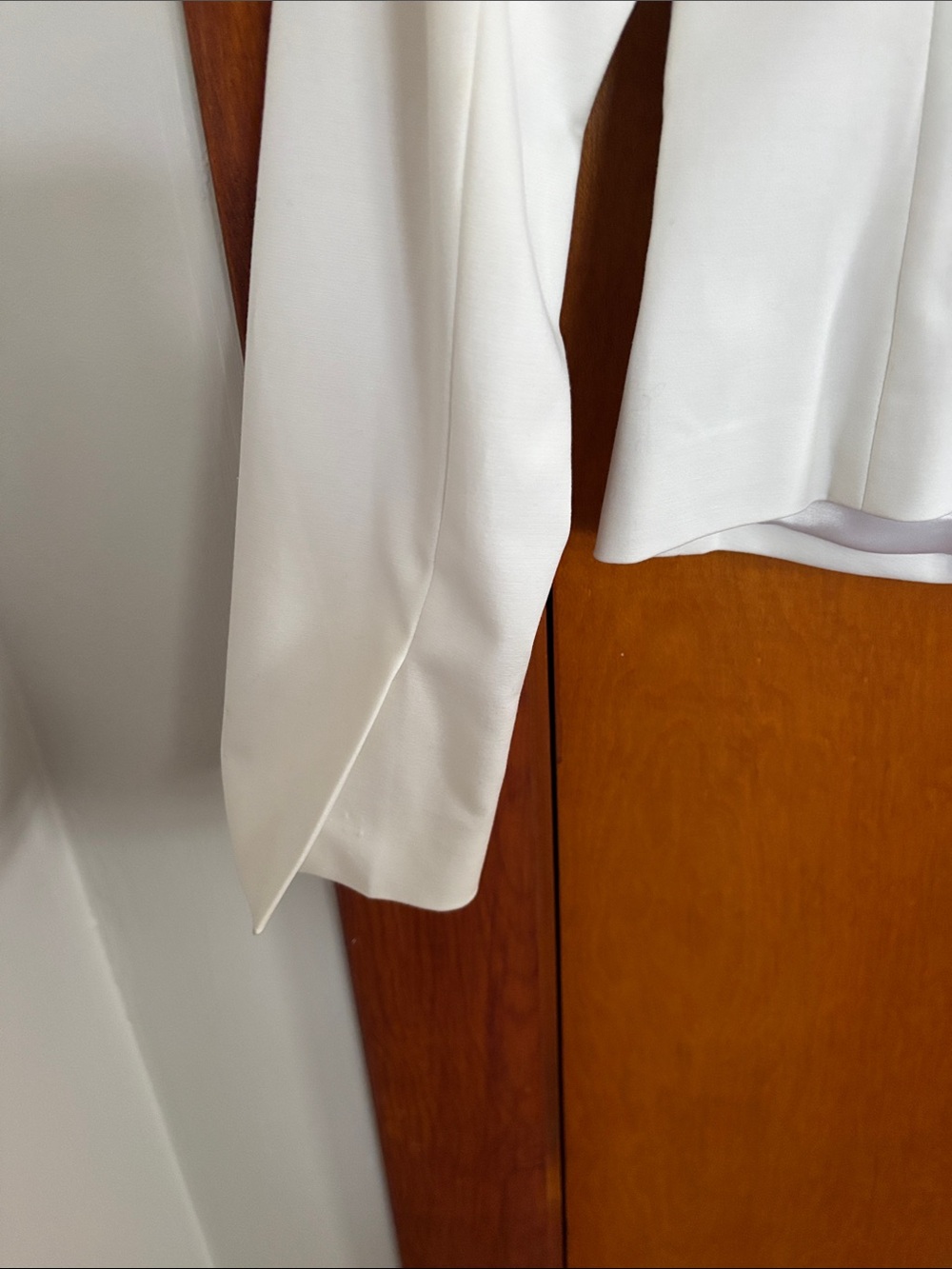Tahari White Double-Button Tailored Blazer - Picture 4 of 4